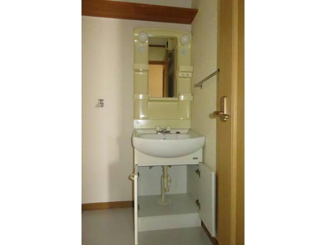 メゾンdeアヴェニールB（南千木町）の物件内観写真