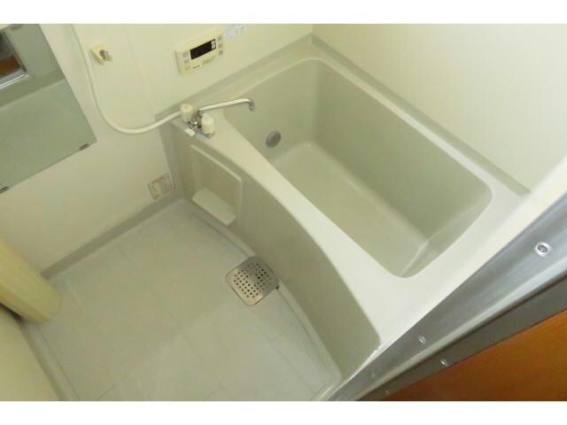 メゾンdeアヴェニールB（南千木町）の物件内観写真