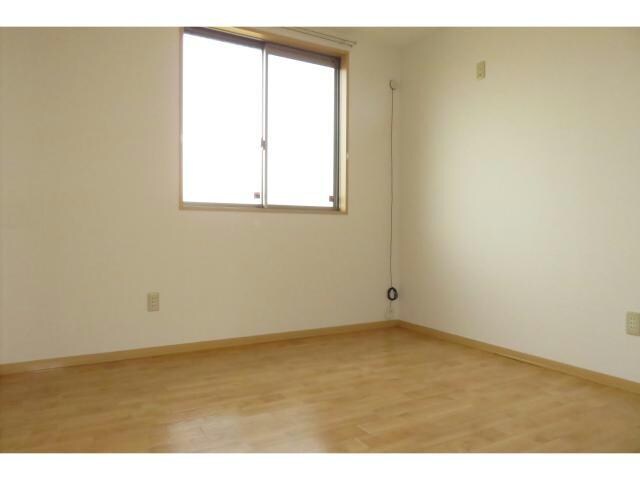 ブリリアントE（八寸町）の物件内観写真