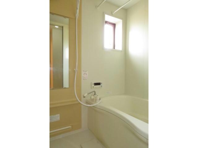 ブリリアントE（八寸町）の物件内観写真