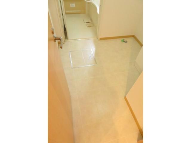 ブリリアントE（八寸町）の物件内観写真