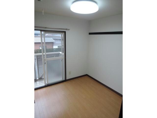 ベルジュールA（宮子町）の物件内観写真