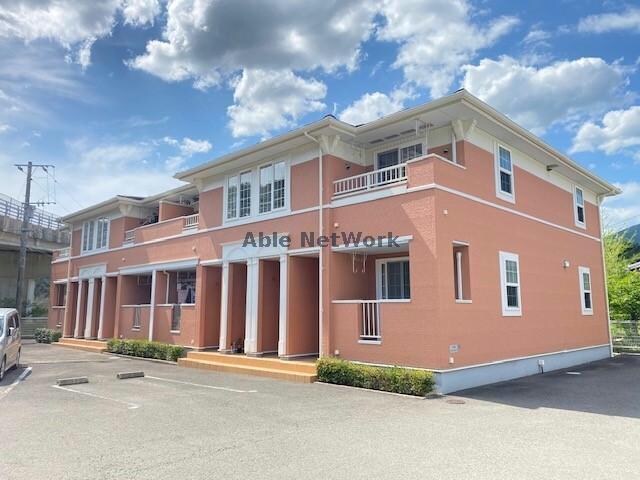 メゾン・ブリーズの物件外観写真