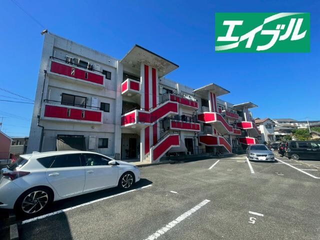 ロイヤルヒルズＭの物件外観写真