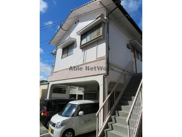 吉田アパートの物件外観写真