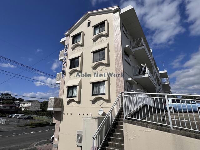 エクセレント山下の物件外観写真