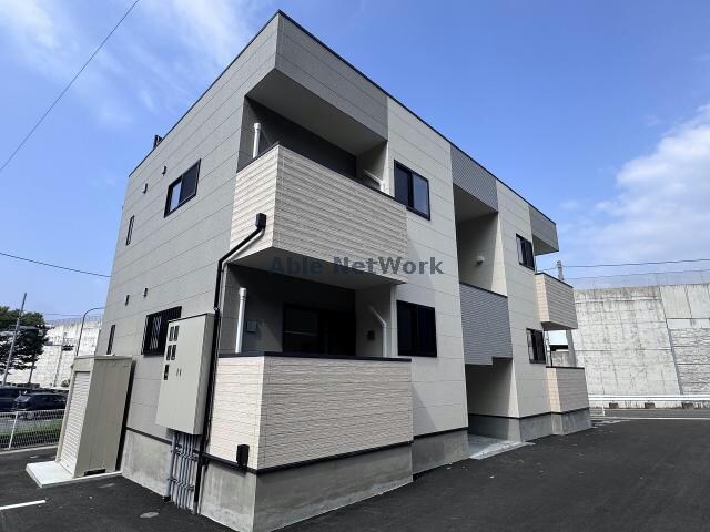 グランドブルー指方　B棟の物件外観写真