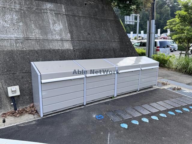 グランドブルー指方　B棟の物件外観写真