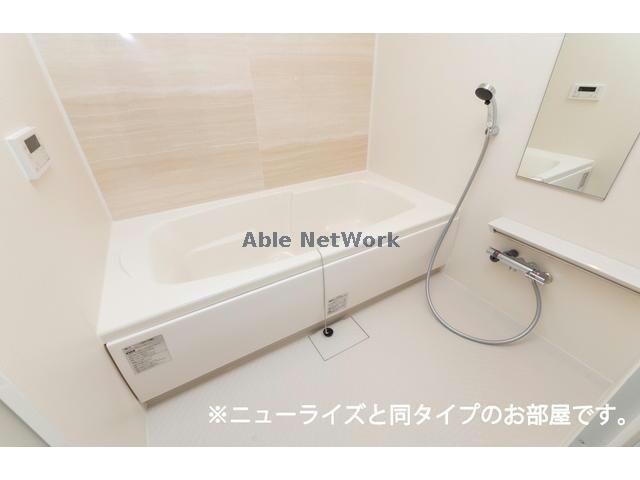 エレガンシアの物件内観写真