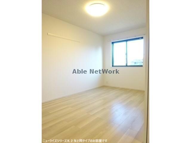 エレガンシアの物件内観写真