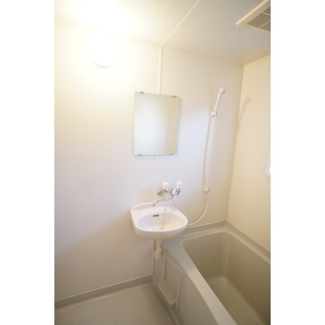 コーポ金沢Ｃ棟の物件内観写真