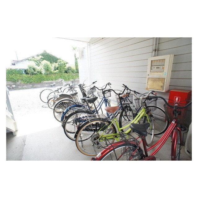 ツインズ２４の物件外観写真