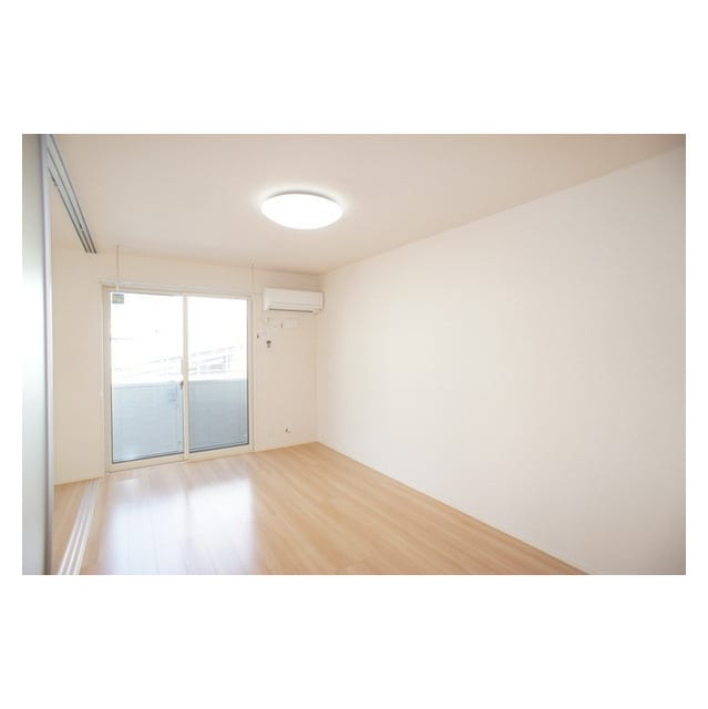 プラムマハールの物件内観写真