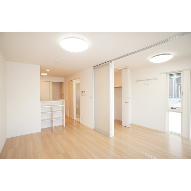 プラムマハールの物件内観写真