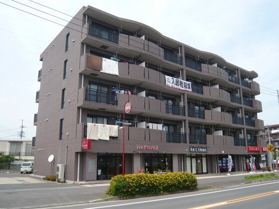 リバーシャトーの物件外観写真