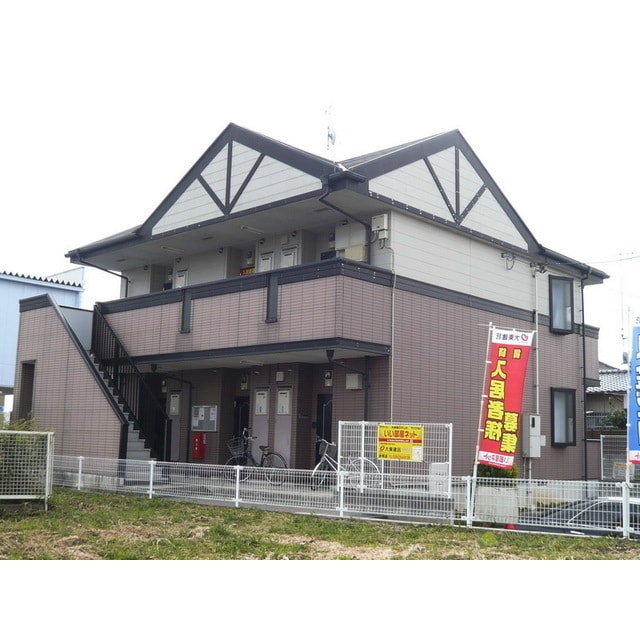 レフィナードＡの物件外観写真