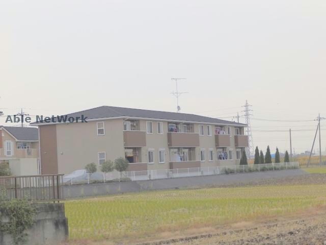 コモド・カーサⅢの物件外観写真