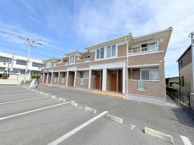 クリスタル　グレイスの物件外観写真