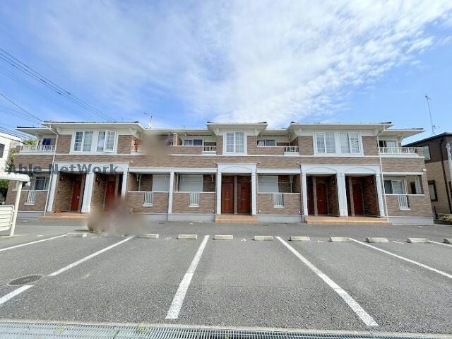 クリスタル　グレイスの物件外観写真