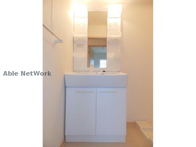 クリスタル　グレイスの物件内観写真