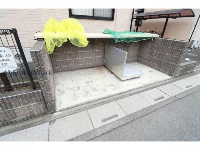 パークロイヤルの物件外観写真