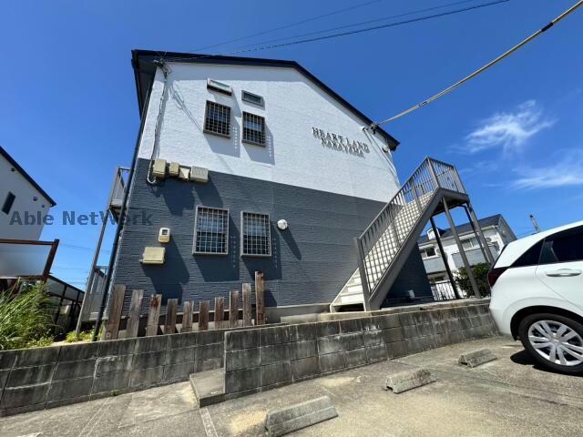 HEARTLAND中山の物件外観写真