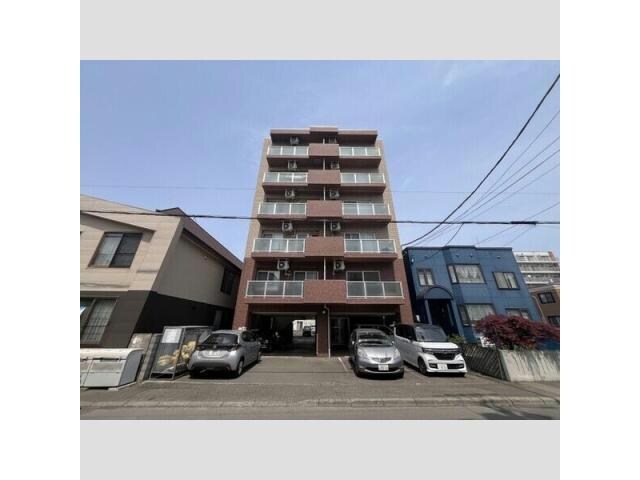 ｅｎｓｏｌｅｉｌｌｅ山鼻の物件外観写真