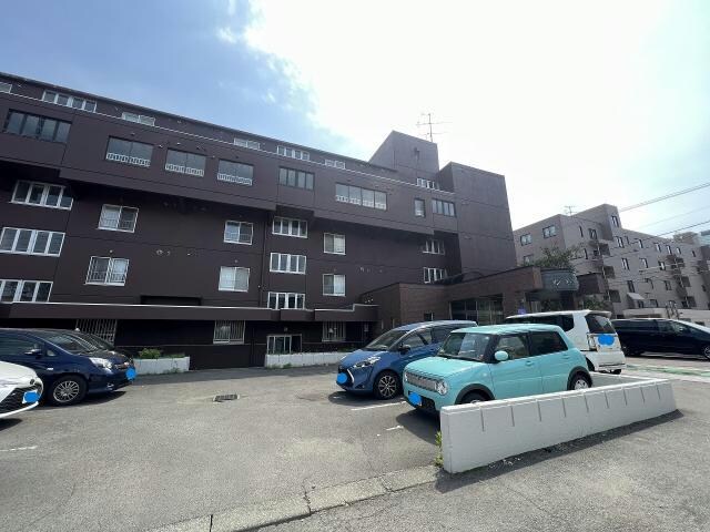 サンギャラリーハイツ山鼻の物件外観写真