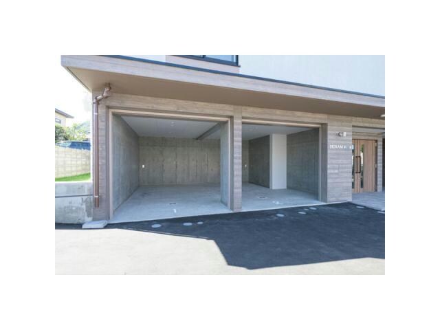 SERAM神宮前の物件外観写真