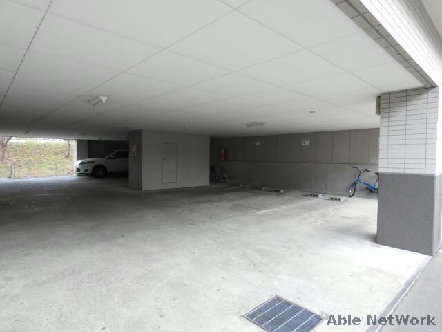 サンハイム大谷地の物件外観写真