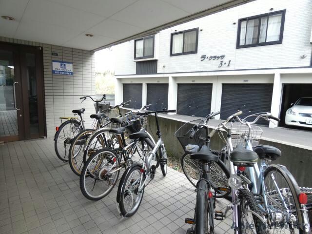 サンハイム大谷地の物件外観写真