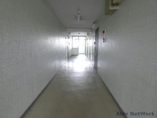 サンハイム大谷地の物件外観写真