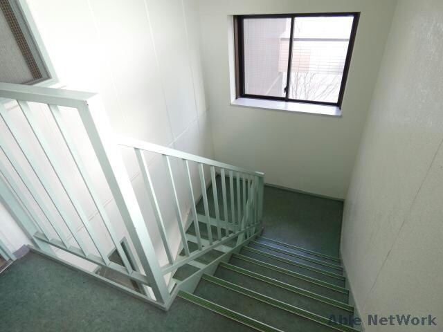 サンハイム大谷地の物件外観写真