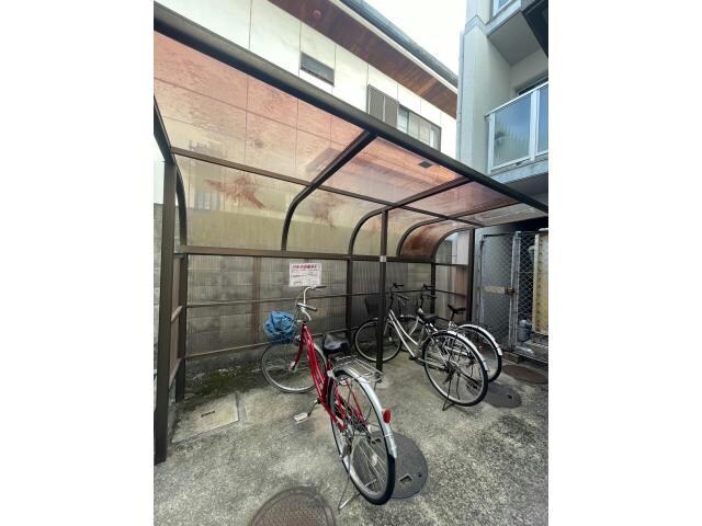 白国弘友ハイツの物件外観写真