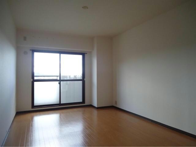 キャッスルコート東辻井の物件内観写真