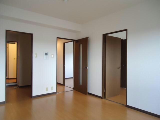 キャッスルコート東辻井の物件内観写真