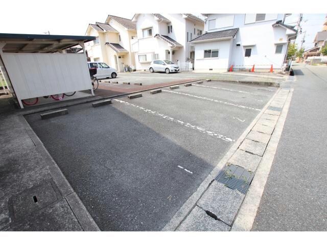 ファミールFの物件外観写真