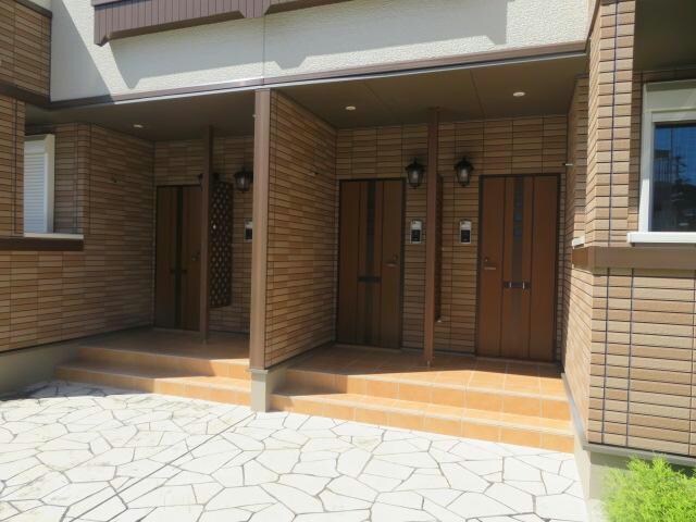 グレース六番館の物件外観写真