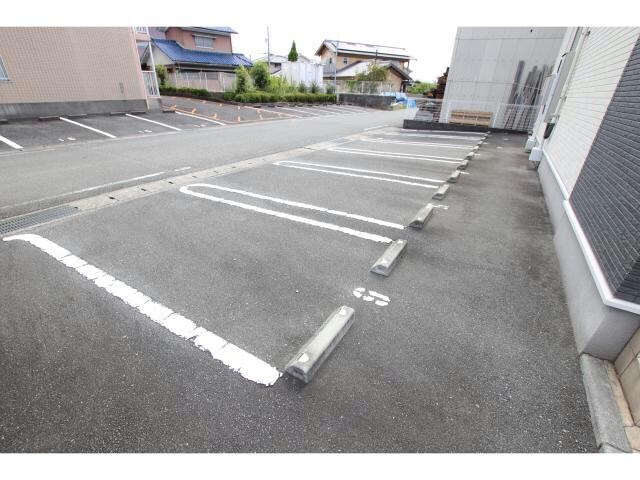 プラシードの物件外観写真