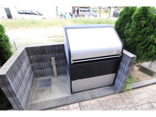 プラシードの物件外観写真