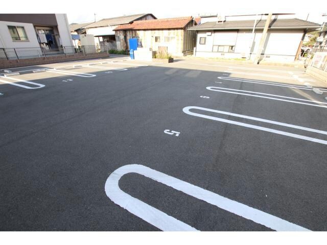 ア・ラ・メルシーの物件外観写真