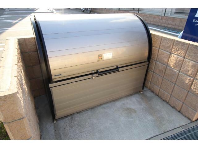 ア・ラ・メルシーの物件外観写真