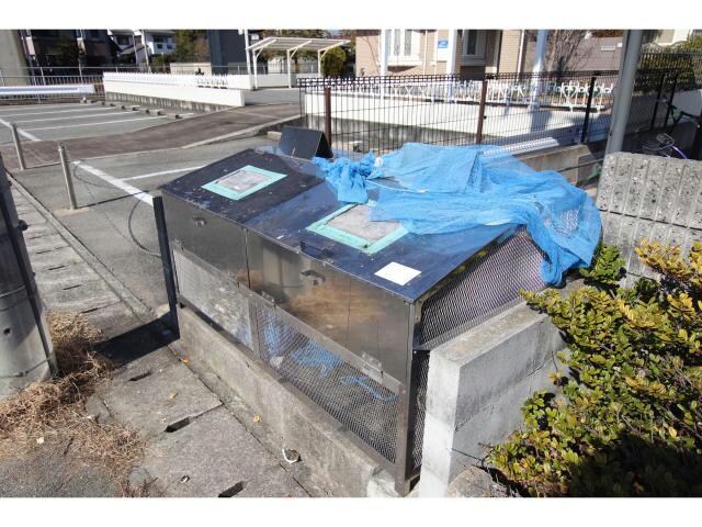 フォーレス佐土Bの物件外観写真