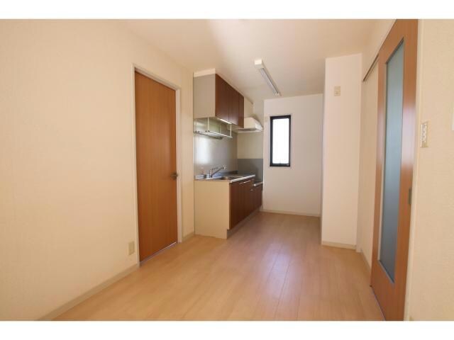 フォーレス佐土Bの物件内観写真