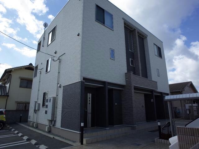 カーサ・プレッソの物件外観写真