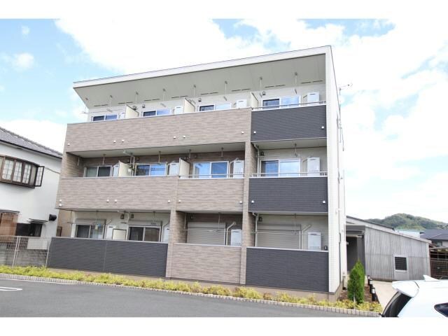 フィールド　ミドル・ライペンⅡの物件外観写真