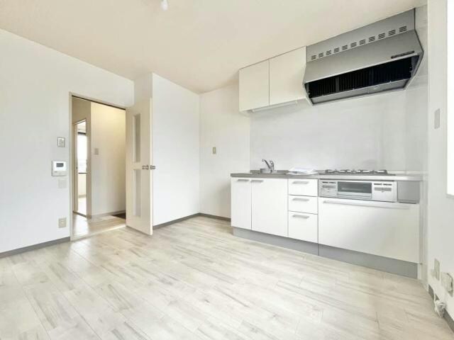 ウォームフロント岡田の物件内観写真