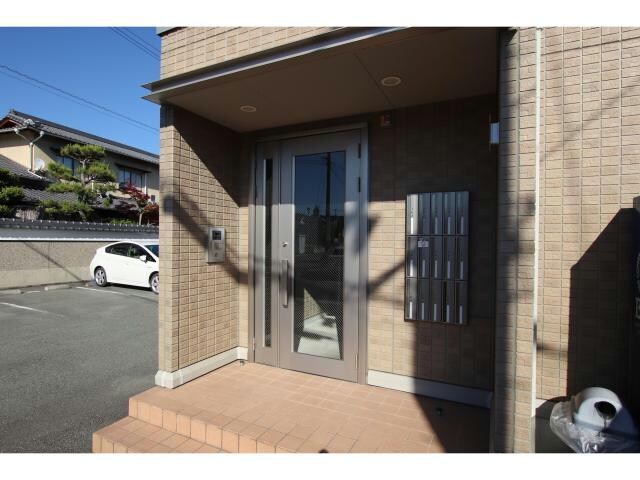 ウィステリアコートの物件外観写真