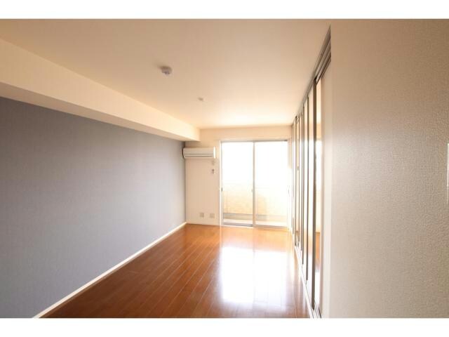 ウィステリアコートの物件内観写真