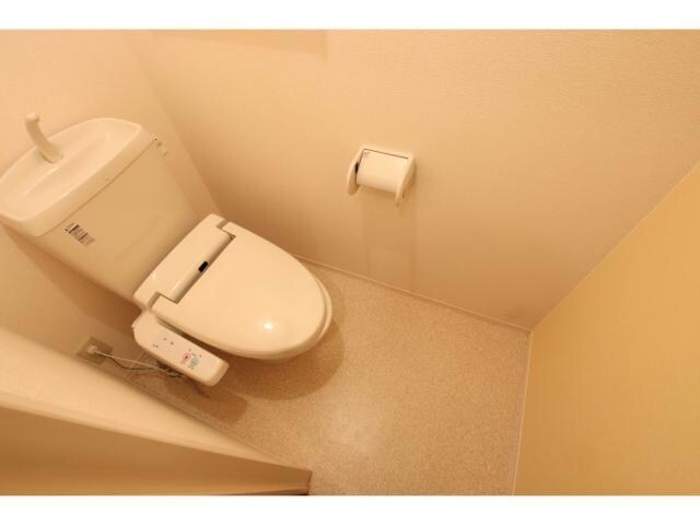 ウィステリアコートの物件内観写真